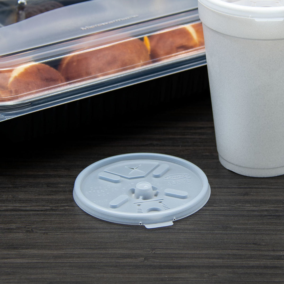 Dart Straw-Slotted Lids for 12–24 oz Foam Cups, 1000 Count – 16FTLS – Dart Solo foodservice product