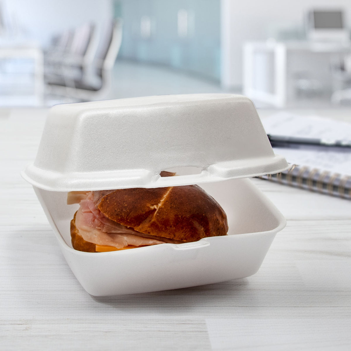 Dart 6 in White XPS Foam Sandwich Containers, 500 Count – 60HT1