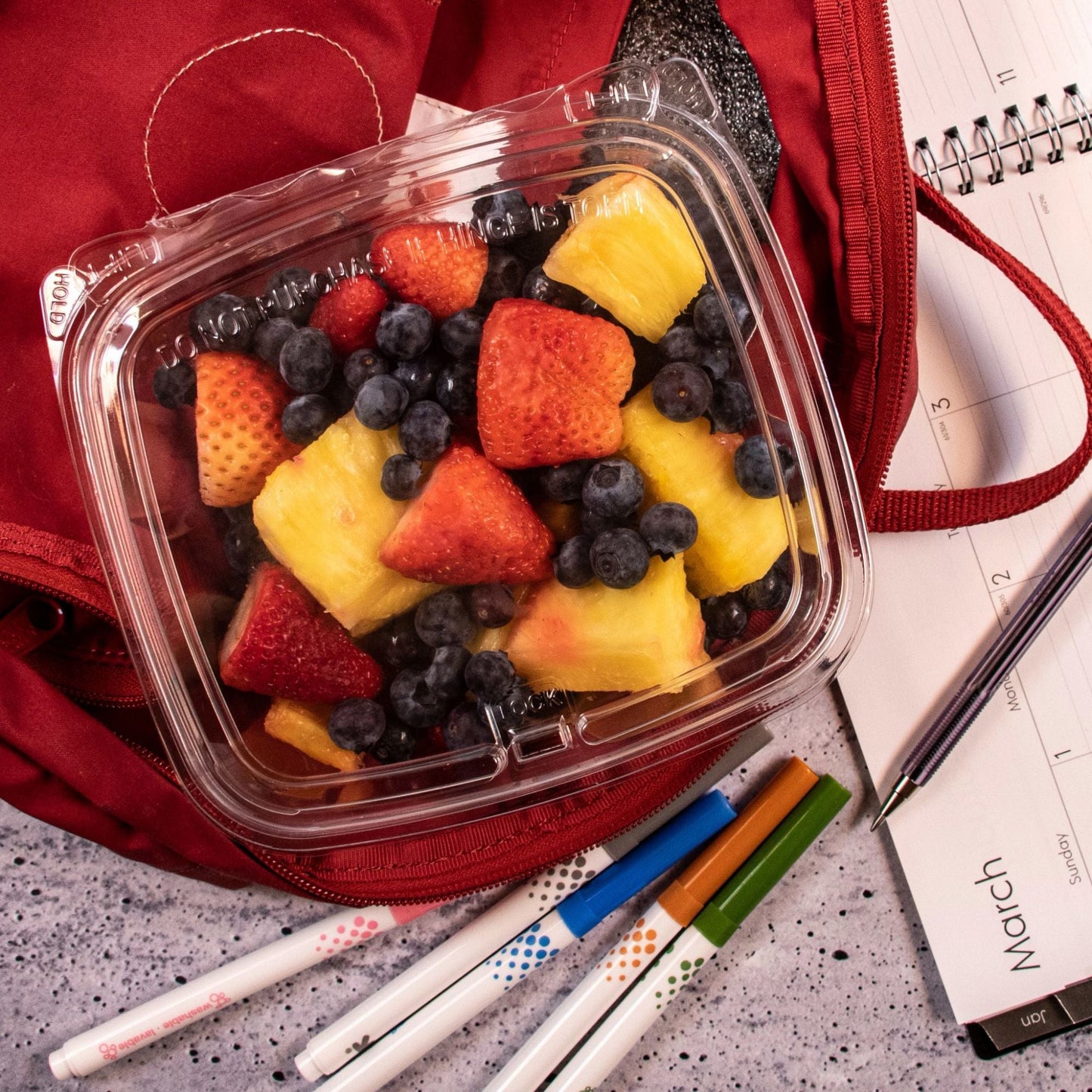 Clear Hinged Container with Flat Lid  32 oz Tamper-Resistant (Case of 200) | Dart CH32DEF